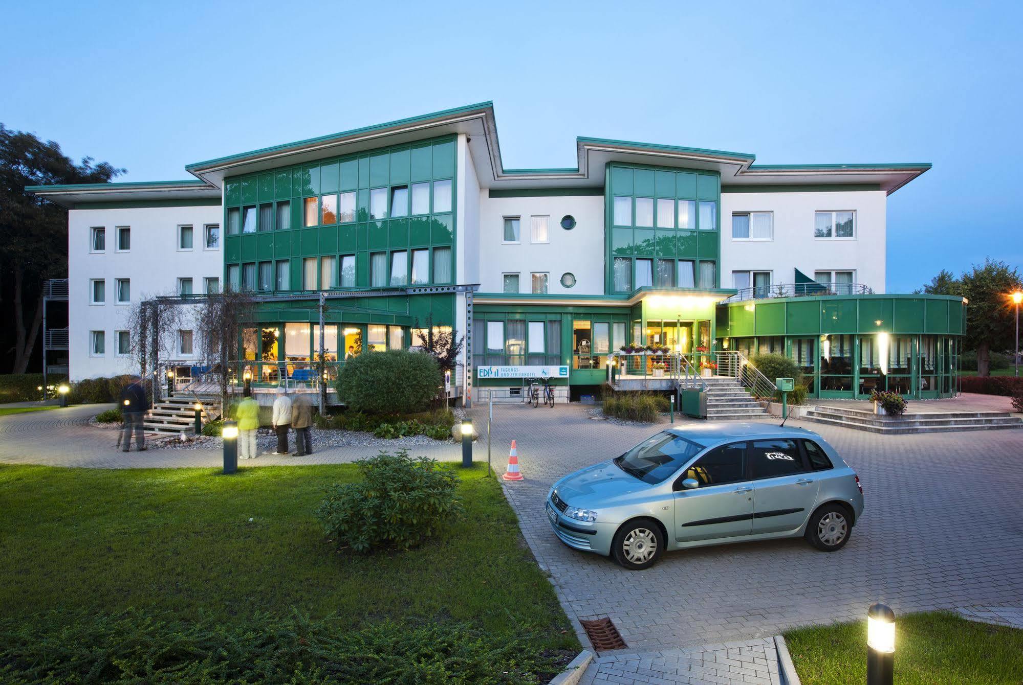 Parkhotel IV Jahreszeiten Ostseebad Kühlungsborn エクステリア 写真