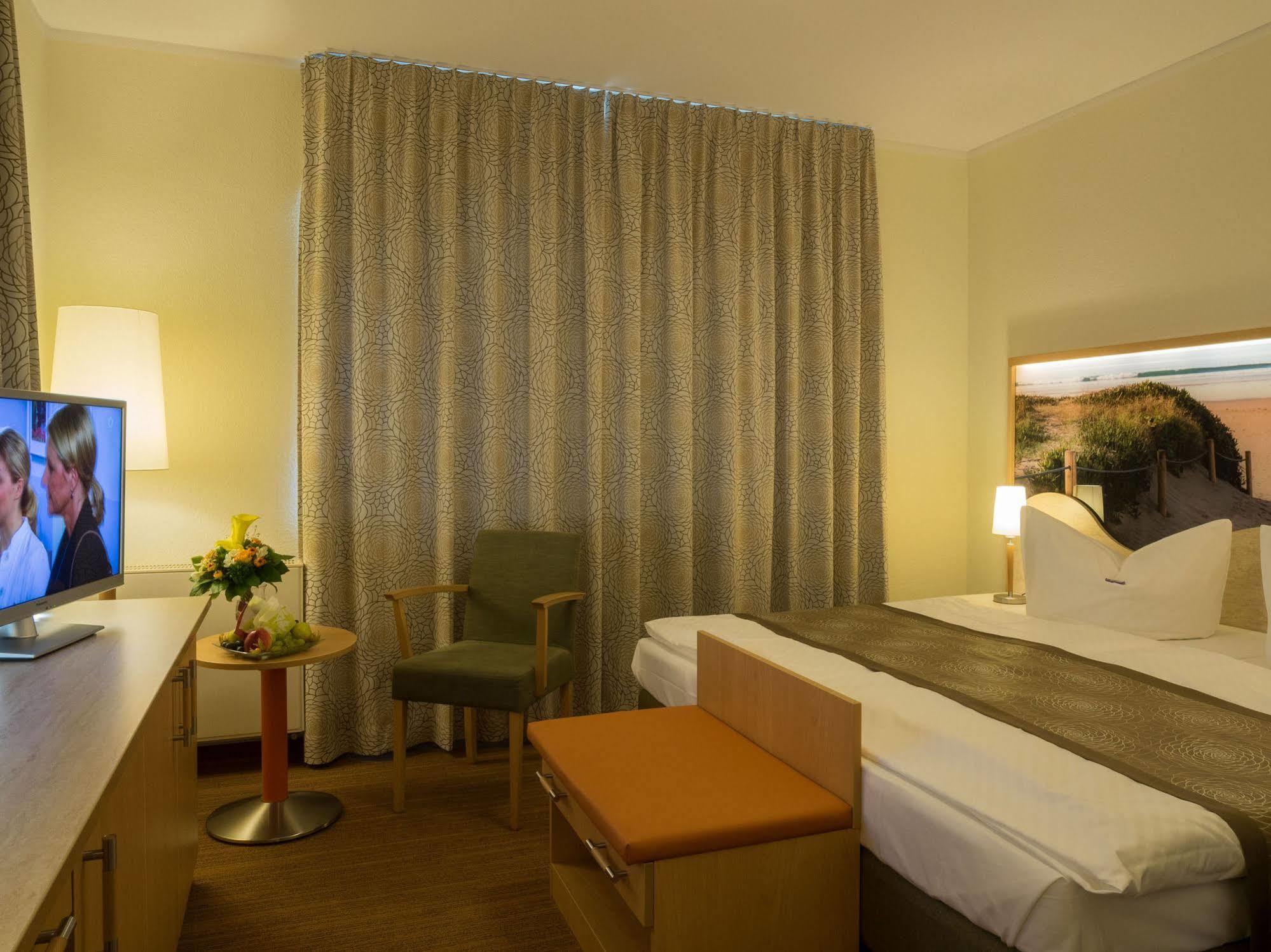 Parkhotel IV Jahreszeiten Ostseebad Kühlungsborn エクステリア 写真